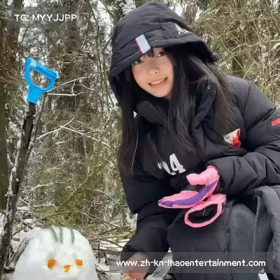 黄婧茵
